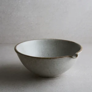 Grey Bowl w Spout(灰色碗带喷嘴)